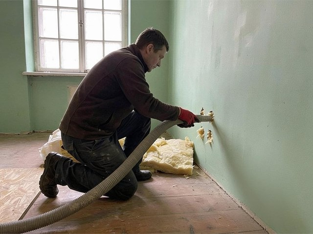 Insuflado de lana de roca en rehabilitación de viviendas en A Coruña