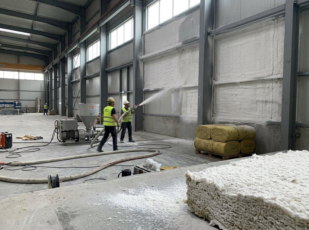 Foto 1 Proyectados de lana de roca en naves industriales en A Coruña